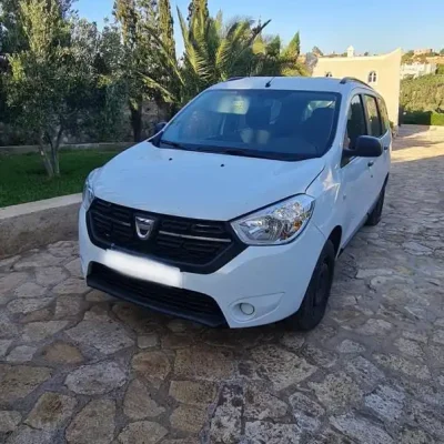 Location Dacia lodgy à Essaouira Aéroport