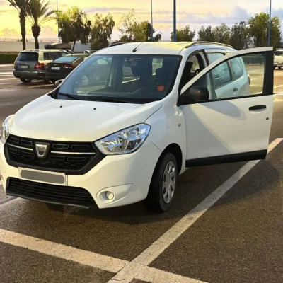 Location Dacia lodgy à Essaouira Aéroport